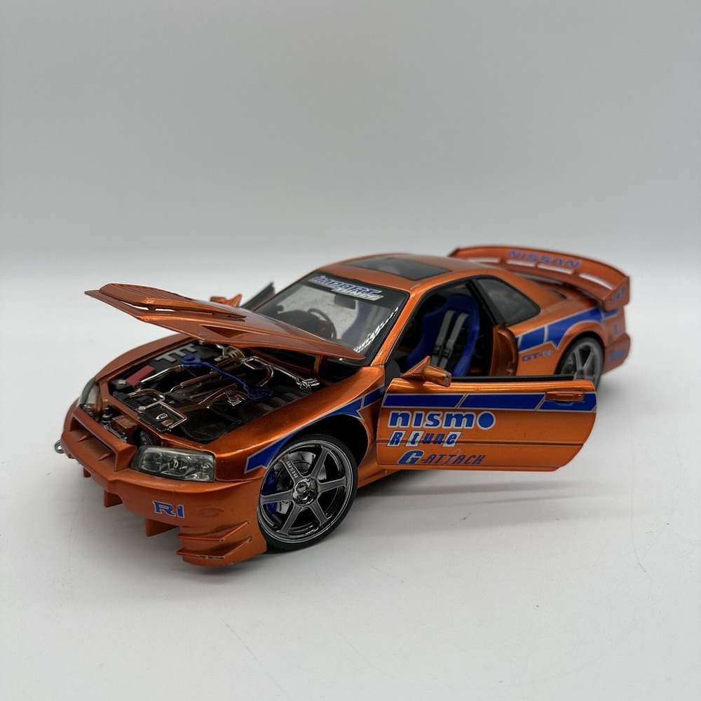Muscle Machines Import Tuner 1/18 Scale 2000 Orange Nissan Skyline GT-R Die-Cast